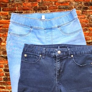 (2) prs of Stretchy Comfy Denim Pioneer Woman & cropped Bandolino's